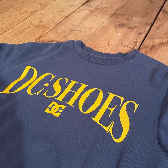 DC sweater - Medium - Picture 3 of 5